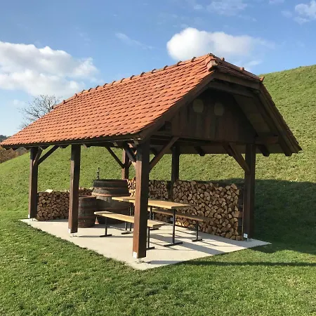 Tourist Farm Artisek