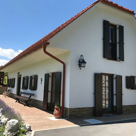 Alloggio per agriturismo Tourist Farm Artisek