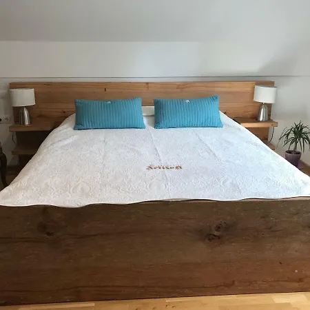 Alloggio per agriturismo Tourist Farm Artisek Store