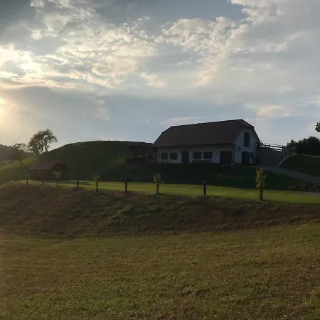 Tourist Farm Artisek Store