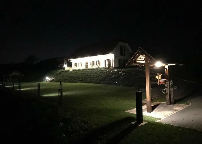 Tourist Farm Artisek *