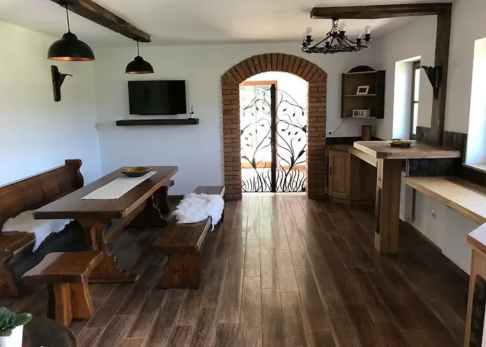 Bivanje na kmetiji Tourist Farm Artisek Store